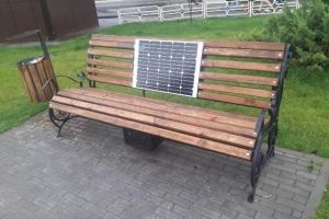Сонячна лавочка з usb-портами для зарядних пристроїв в Вишгороді